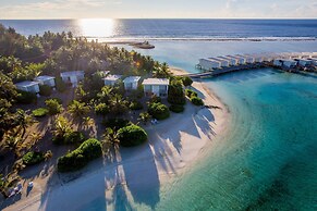 Holiday Inn Resort Kandooma Maldives - Kids Stay & Eat Free and DIVE F