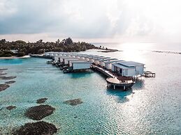 Holiday Inn Resort Kandooma Maldives - Kids Stay & Eat Free and DIVE F