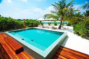 Holiday Inn Resort Kandooma Maldives - Kids Stay & Eat Free and DIVE F