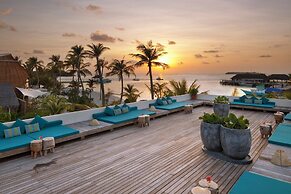 Holiday Inn Resort Kandooma Maldives - Kids Stay & Eat Free and DIVE F