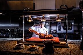 Holiday Inn Resort Kandooma Maldives - Kids Stay & Eat Free and DIVE F