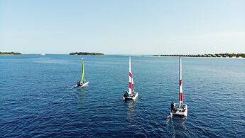 Holiday Inn Resort Kandooma Maldives - Kids Stay & Eat Free and DIVE F