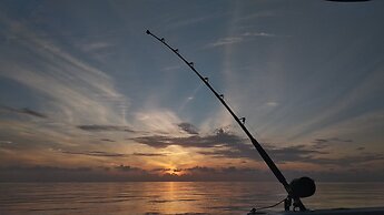 Holiday Inn Resort Kandooma Maldives - Kids Stay & Eat Free and DIVE F