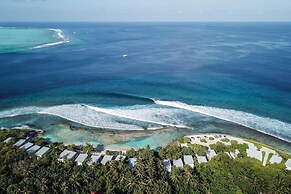 Holiday Inn Resort Kandooma Maldives - Kids Stay & Eat Free and DIVE F