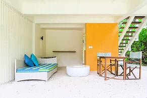 Holiday Inn Resort Kandooma Maldives - Kids Stay & Eat Free and DIVE F