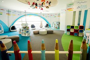 Holiday Inn Resort Kandooma Maldives - Kids Stay & Eat Free and DIVE F