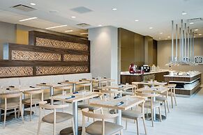 AC Hotel by Marriott National Harbor Washington, D.C. Area