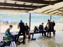 Hideaway Island Resort