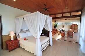 Hideaway Island Resort