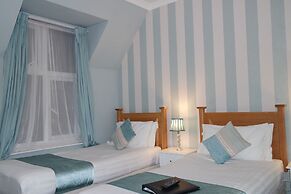 Gable End Hotel