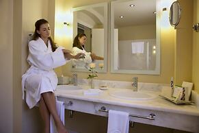 The Cove Rotana Resort