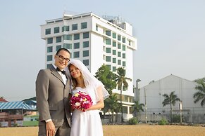 The Quilon Beach Hotel and Convention Center