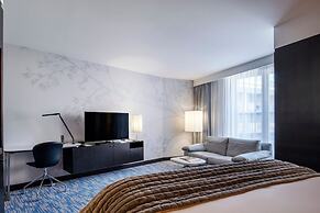 Renaissance Paris Arc de Triomphe Hotel