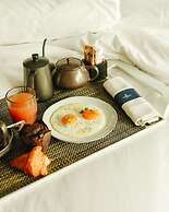 Renaissance Paris Arc de Triomphe Hotel