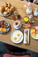 Renaissance Paris Arc de Triomphe Hotel