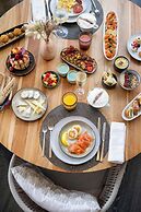 Renaissance Paris Arc de Triomphe Hotel