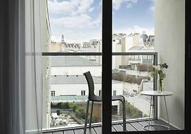 Renaissance Paris Arc de Triomphe Hotel