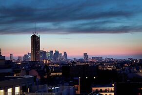 Renaissance Paris Arc de Triomphe Hotel