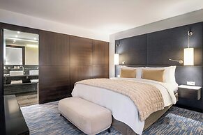 Renaissance Paris Arc de Triomphe Hotel