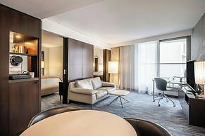 Renaissance Paris Arc de Triomphe Hotel