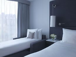 Renaissance Paris Arc de Triomphe Hotel