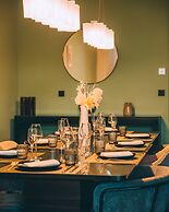 Renaissance Paris Arc de Triomphe Hotel