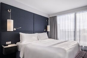 Renaissance Paris Arc de Triomphe Hotel