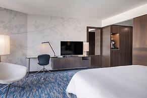 Renaissance Paris Arc de Triomphe Hotel