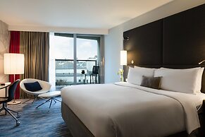 Renaissance Paris Arc de Triomphe Hotel