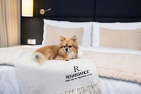 Renaissance Paris Arc de Triomphe Hotel