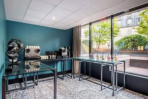 Renaissance Paris Arc de Triomphe Hotel