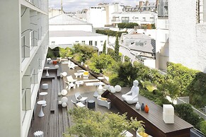 Renaissance Paris Arc de Triomphe Hotel