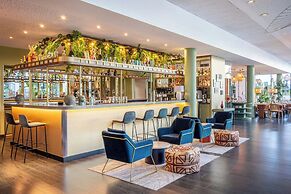 Renaissance Paris Arc de Triomphe Hotel