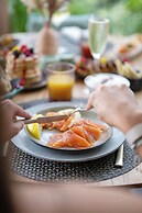 Renaissance Paris Arc de Triomphe Hotel