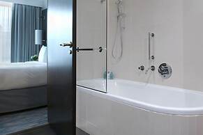 Renaissance Paris Arc de Triomphe Hotel