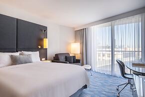 Renaissance Paris Arc de Triomphe Hotel