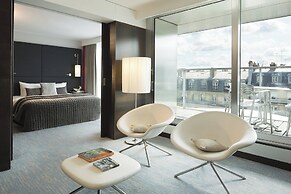 Renaissance Paris Arc de Triomphe Hotel