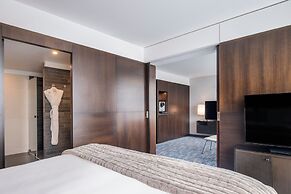 Renaissance Paris Arc de Triomphe Hotel