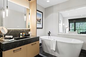 Black Rock Oceanfront Resort