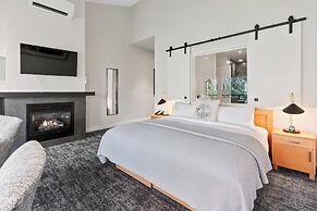 Black Rock Oceanfront Resort