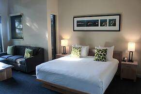 Black Rock Oceanfront Resort