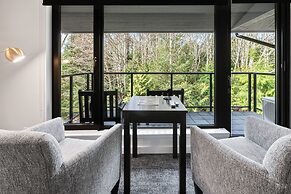 Black Rock Oceanfront Resort