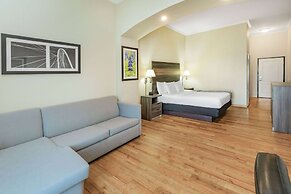 La Quinta Inn & Suites by Wyndham Garland Harbor Point