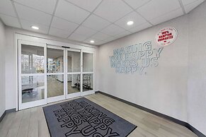 Hampton Inn & Suites Charlotte Airport