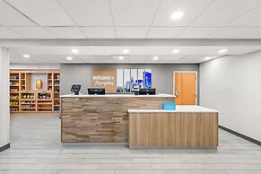 Hampton Inn & Suites Charlotte Airport