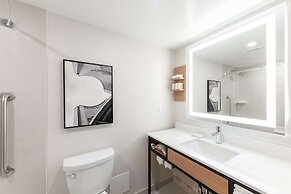 Hilton Garden Inn Toronto Airport