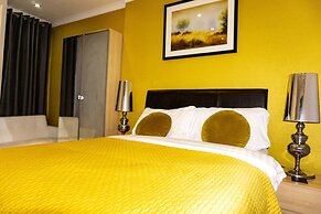 Kenley Hotel