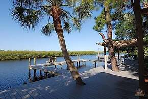 Pirate's Pointe Resort