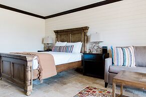 Hillside Boutique Hotel