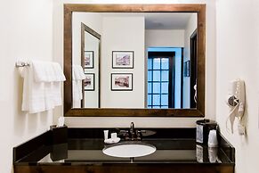 Hillside Boutique Hotel